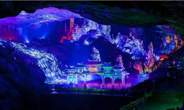 我除了带转换插头外还要带变压器吗游戏画面
